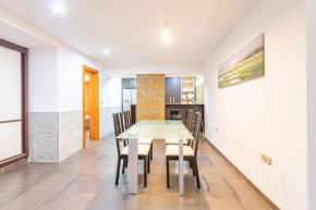 Alhondiga Oasis Suite by Valcambre